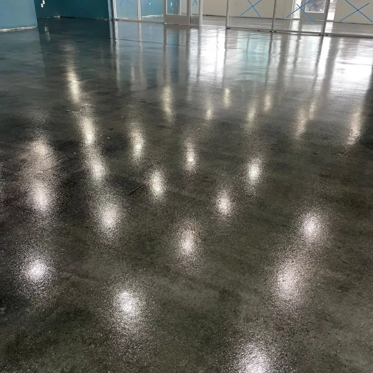 epoxy floor coating installer